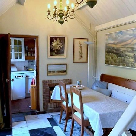 Rustic Retreat: Fireplace, Bbq, + Forest Access Burgh-Haamstede Luaran gambar