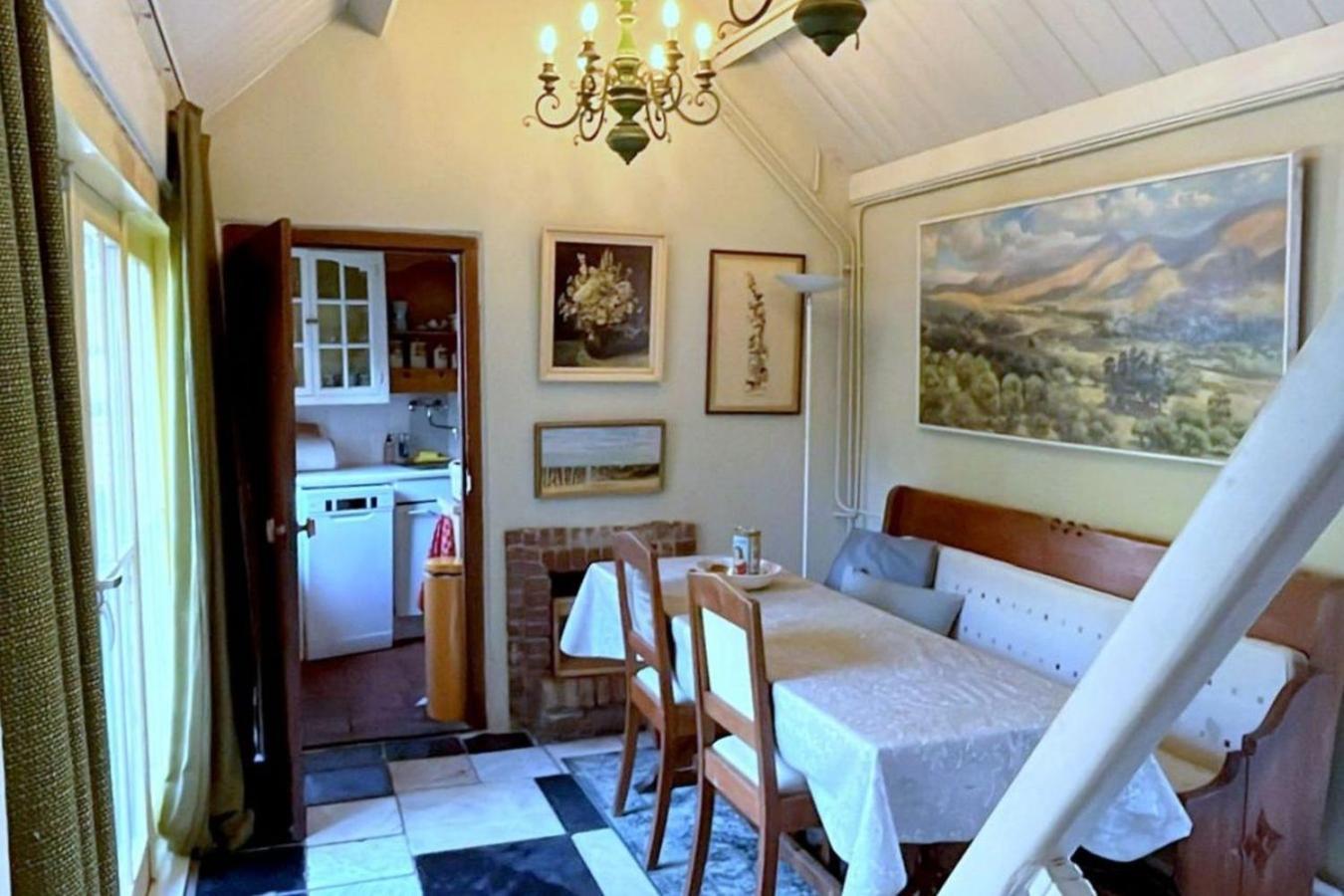 Rustic Retreat: Fireplace, Bbq, + Forest Access Burgh-Haamstede Luaran gambar